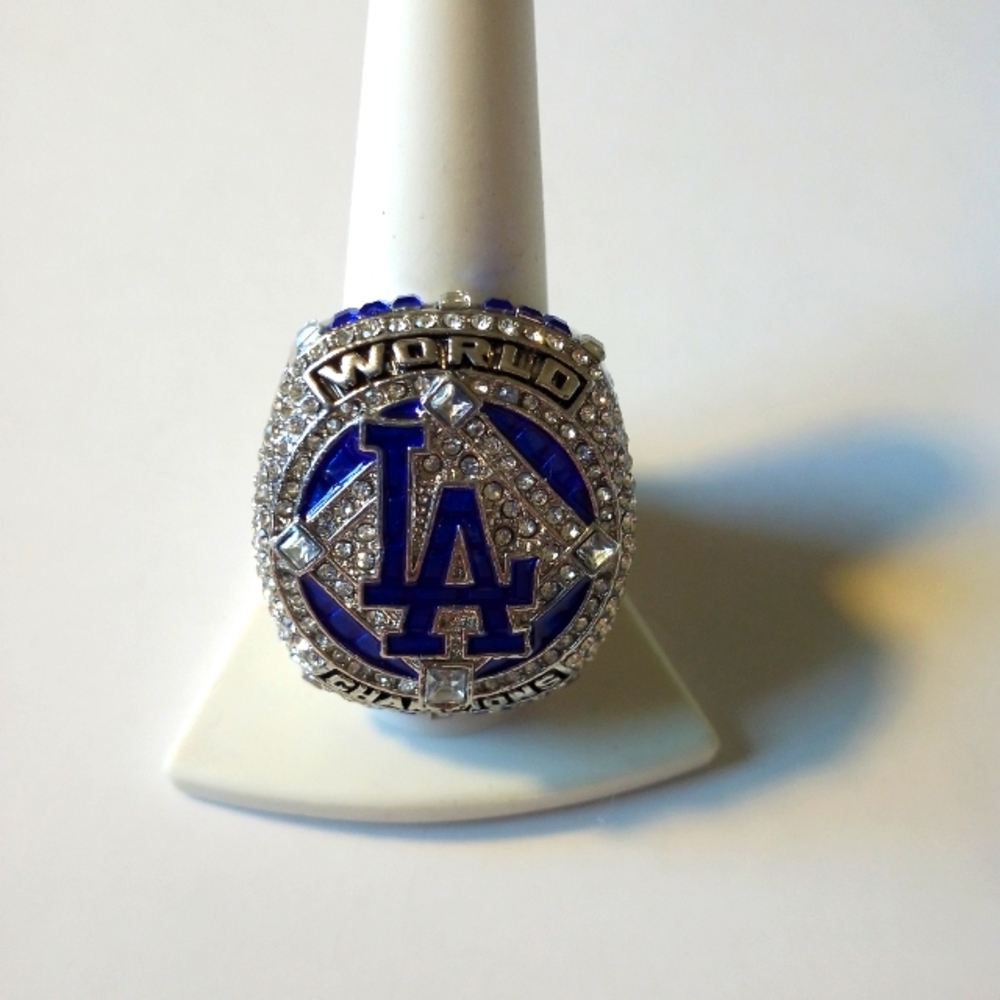 LA Dodgers Seager #5 Silver size 11
